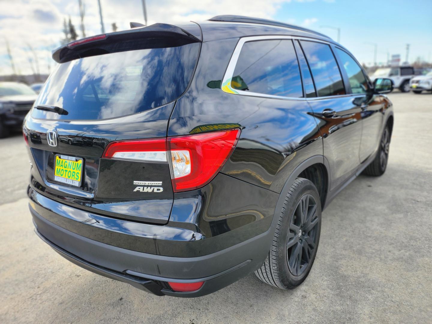 2022 Black /BLACK Honda Pilot SPECIAL EDITION (5FNYF6H29NB) with an 3.5L V6 engine, 9 SPEED AUTOMATIC transmission, located at 1960 Industrial Drive, Wasilla, 99654, (907) 274-2277, 61.573475, -149.400146 - Photo#6